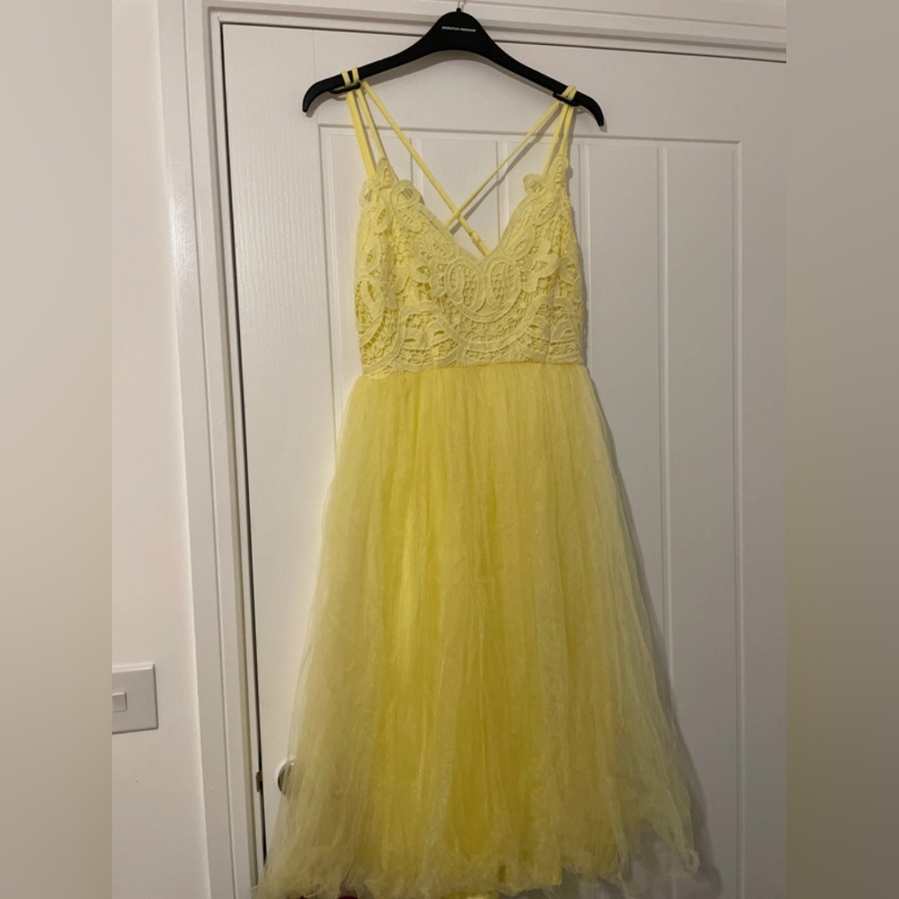 Yellow dress